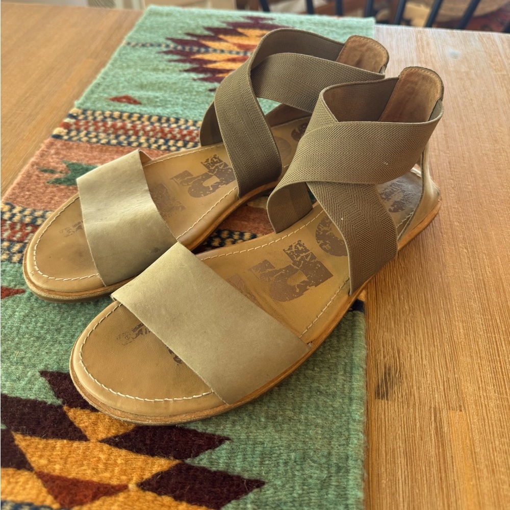 Sorel Ella Taupe Sandals